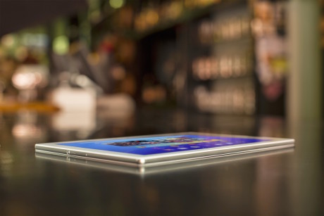 6,1 mm måler Xperia Z4 Tablet i tykkelsen og er dermed angivelig verdens tynneste nettbrett.
