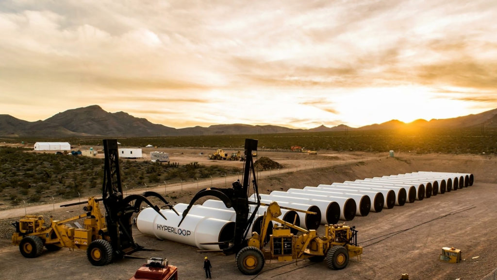 Vognene i Hyperloop skal kjøre i et lufttomt rørsystem. Den del kan man nu gå i gang med at arbejde på. Foto: Hyperloop One