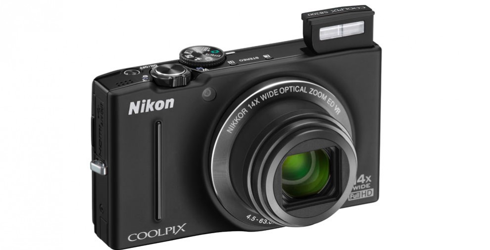 Nikon Coolpix S8200