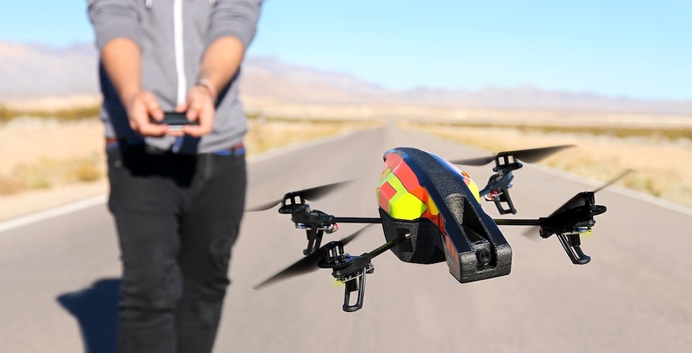 AR.Drone 2.0 lander i butikkerne til juni