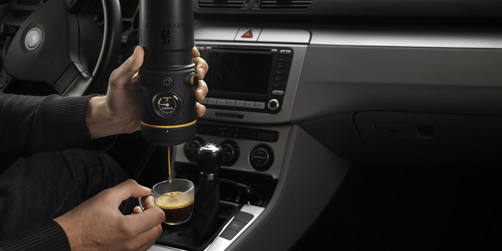 Få et friskt koffeinskud i bilkøen