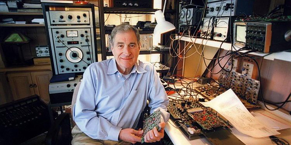 Ray Dolby gav dig surround og bånd uden sus