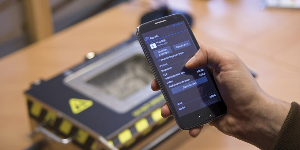 Lavpris-telefon leveres proppet med malware