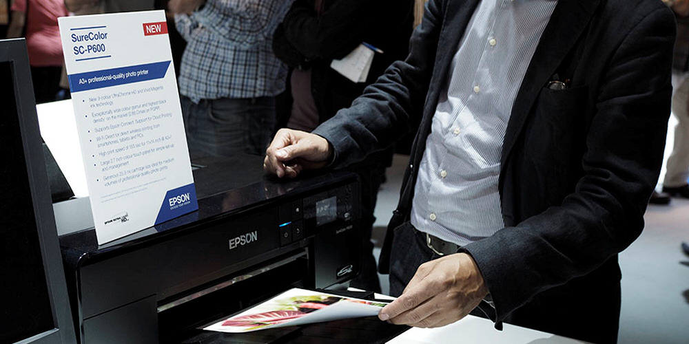 Fotoprinter med fire nuancer af sort