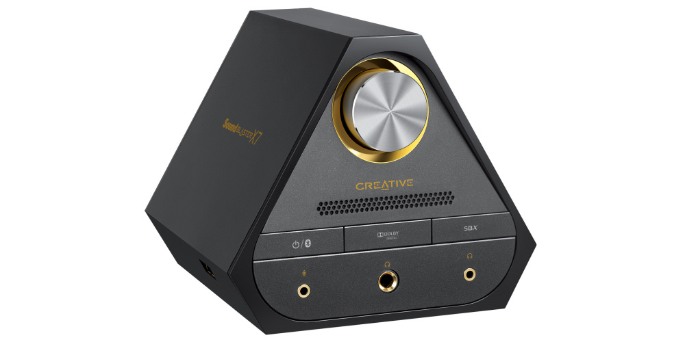 Pyramideformet forstærker fra Creative Labs