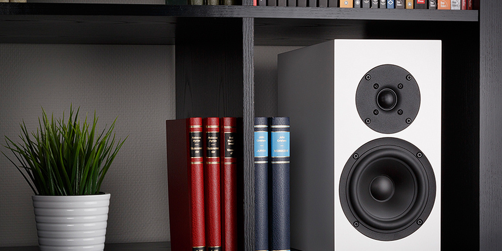 Otte brandgode højttalere