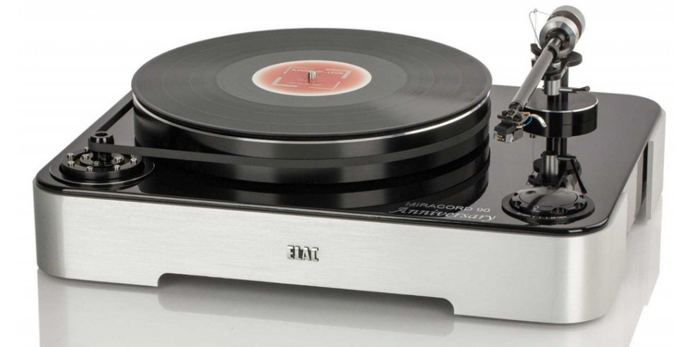 Elac fejrer 90 år – med en pladespiller