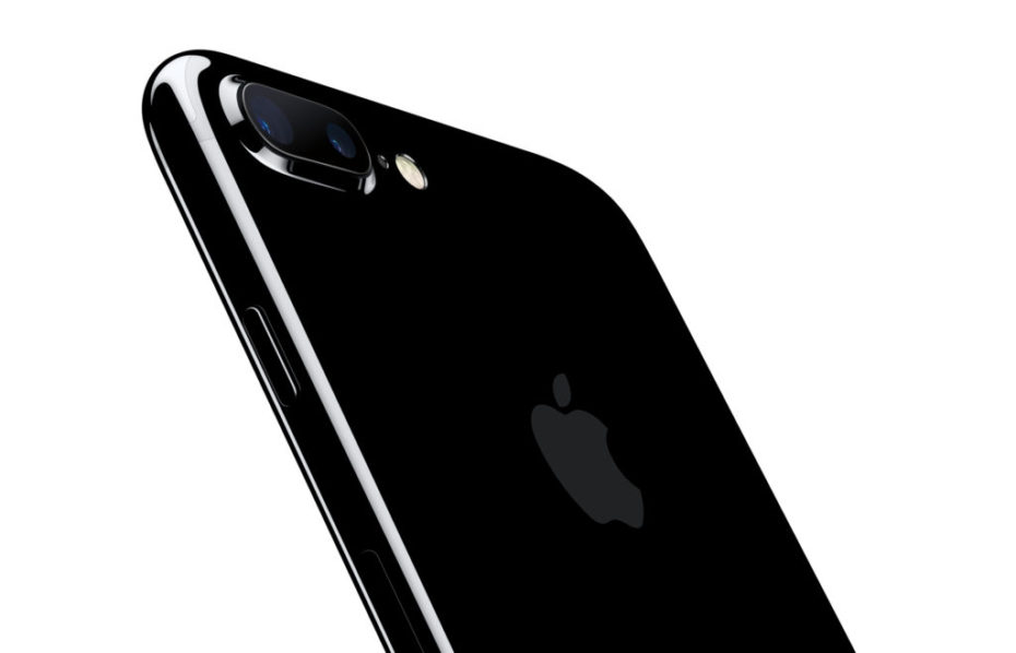 iPhone7Plus JetBlk Camera 14825