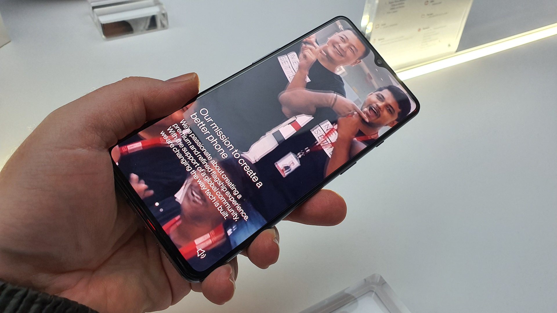 OnePlus er klar med 120 Hz Fluid Display-skærme i 2020