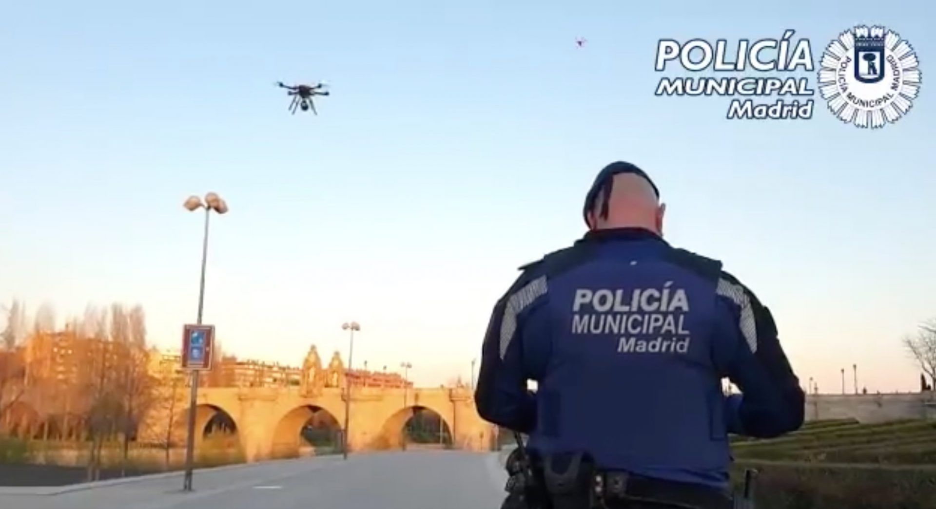 Spansk politi bruger droner til at opretholde corona-karantæne