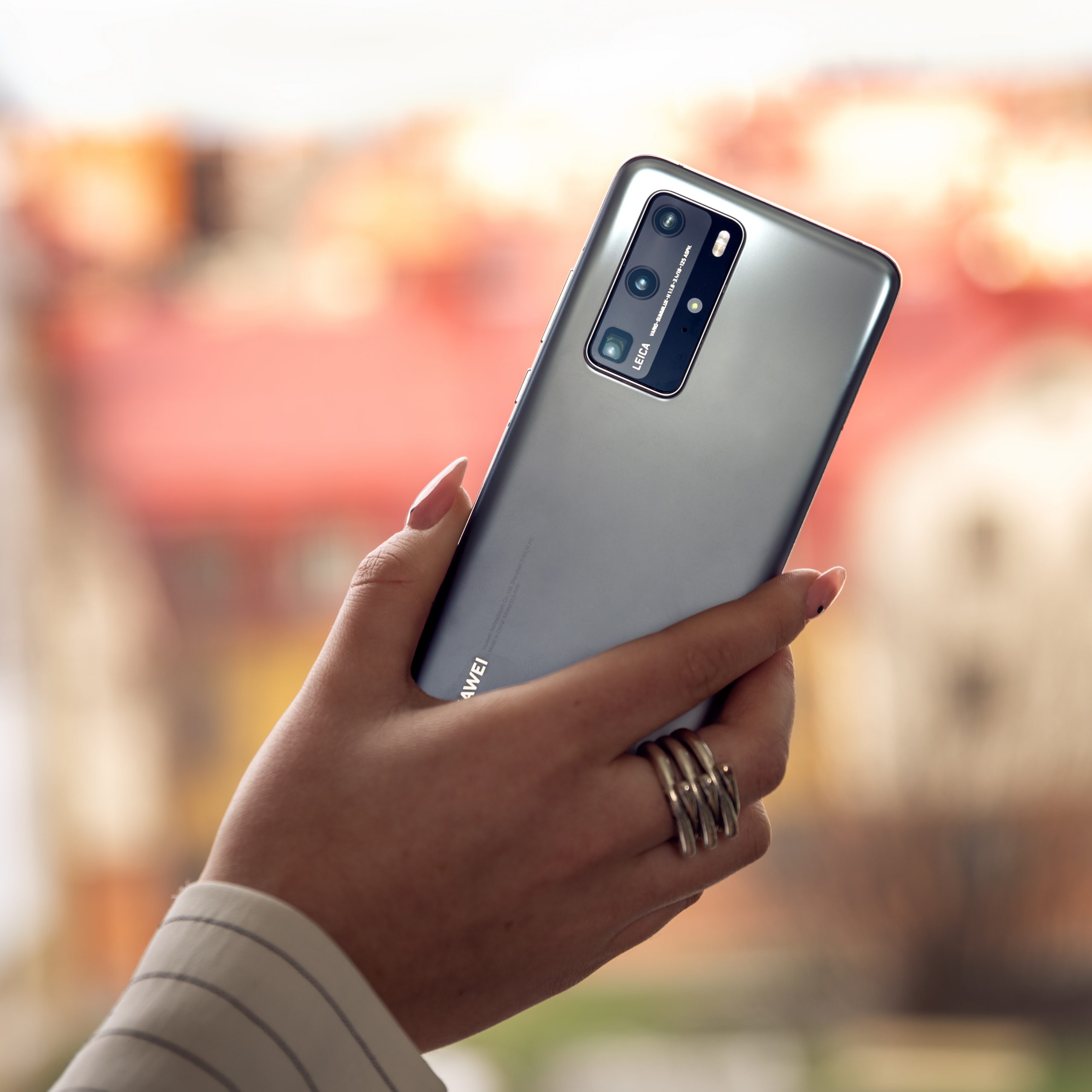 TEST: Huawei P40 Pro – En glimrende mobil du aldrig må købe!