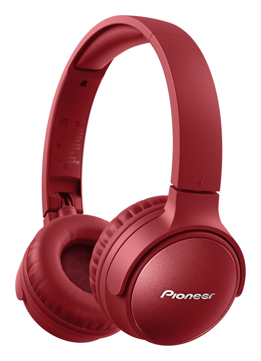 Pioneer SE-S6BN 3 Pioneer SE S6BN angle WEB