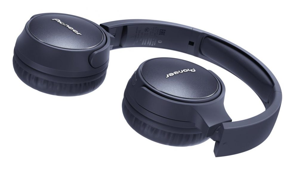 Pioneer SE-S6BN 2 Pioneer SE S6BN folding WEB