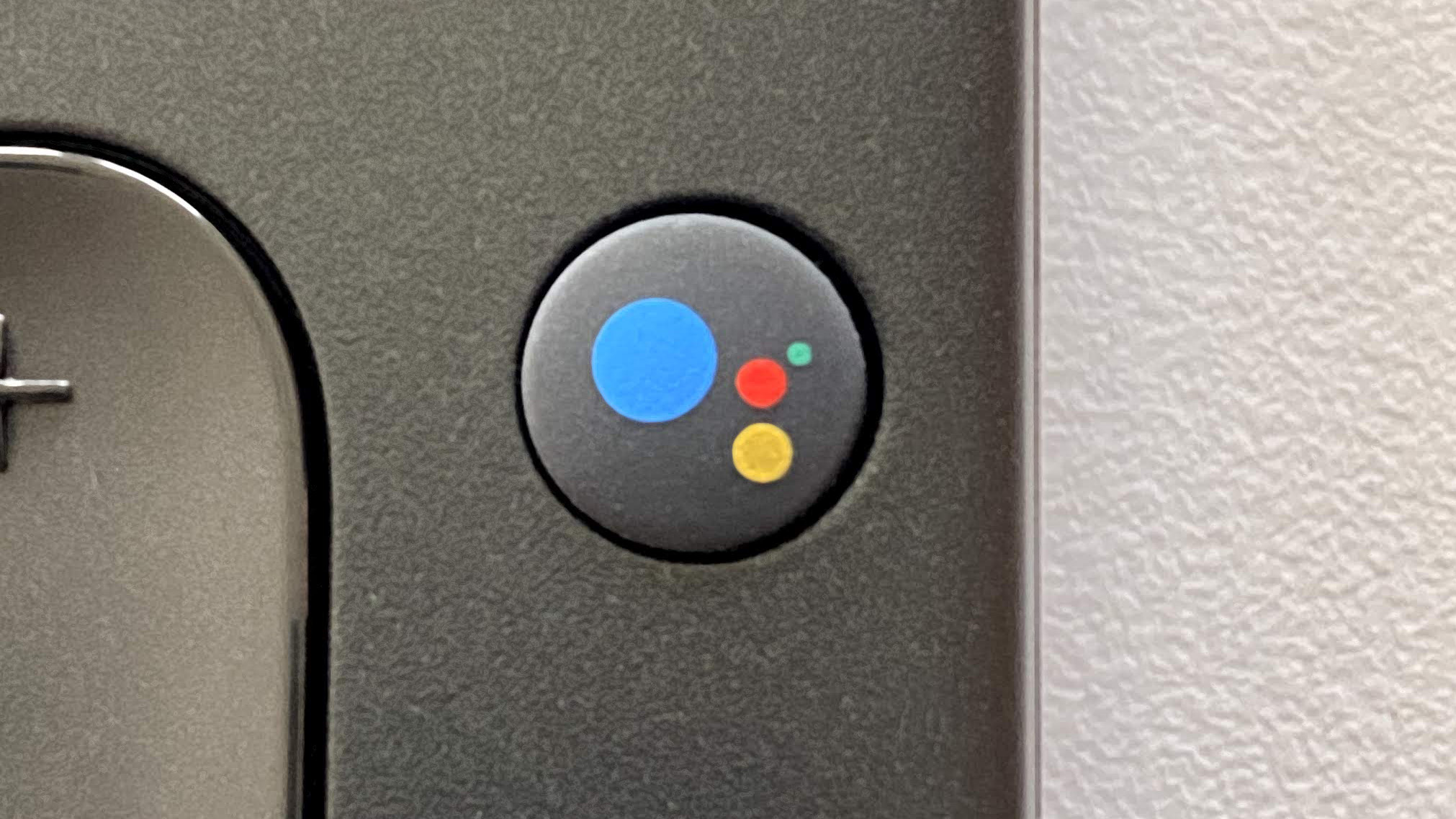 Harman Kardon Citation MultiBeam 700 4 Google Assistant button