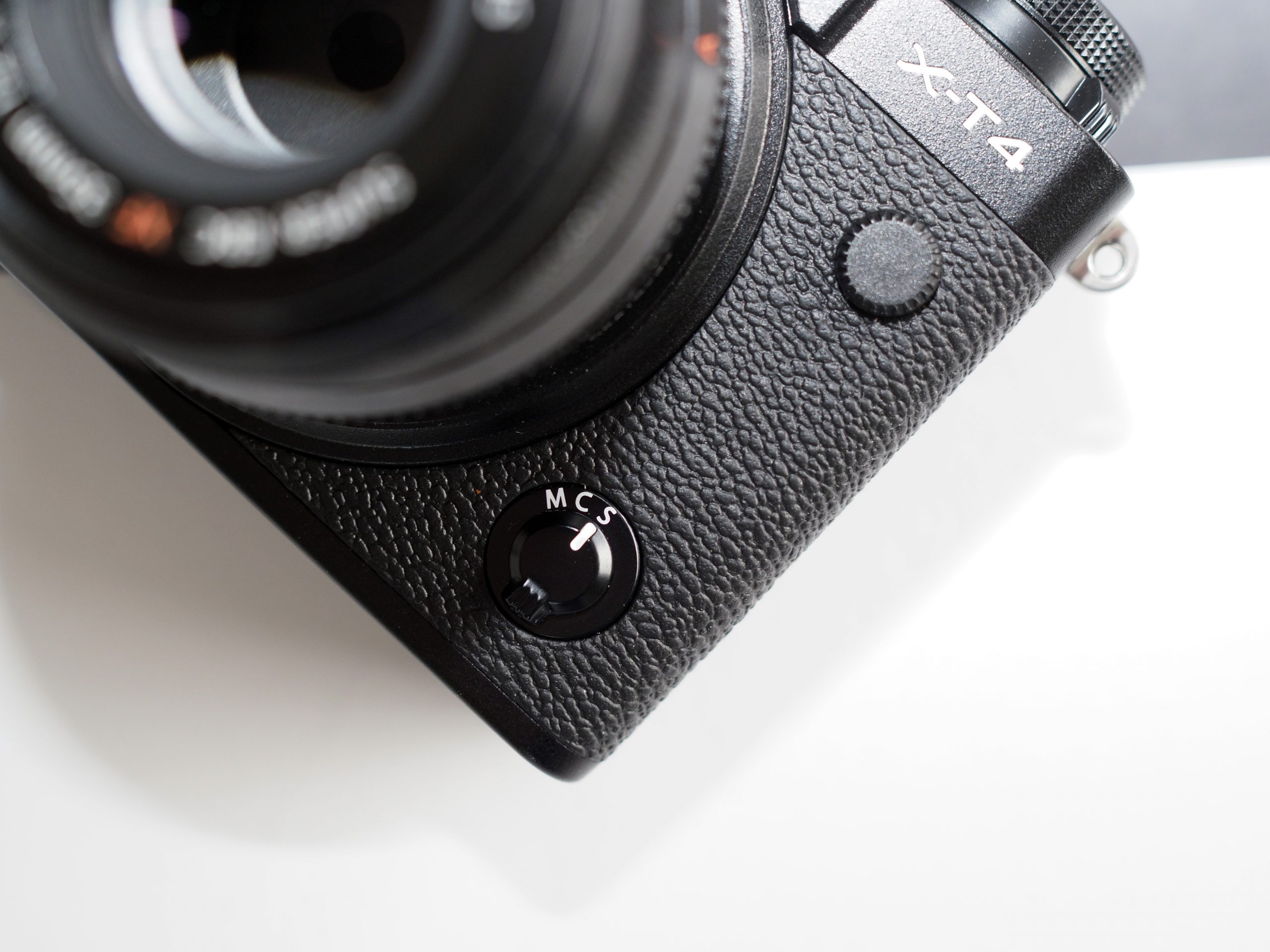 Fujifilm X-T4 6 Fuji XT4 AF switch scaled 1