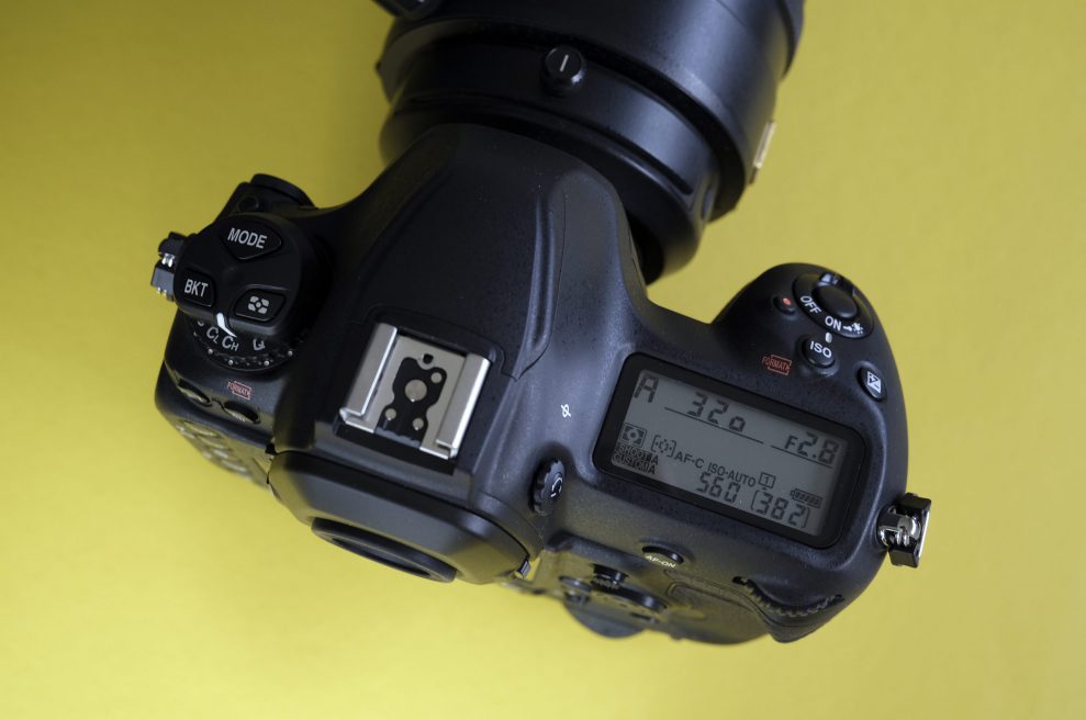 Nikon D6 display