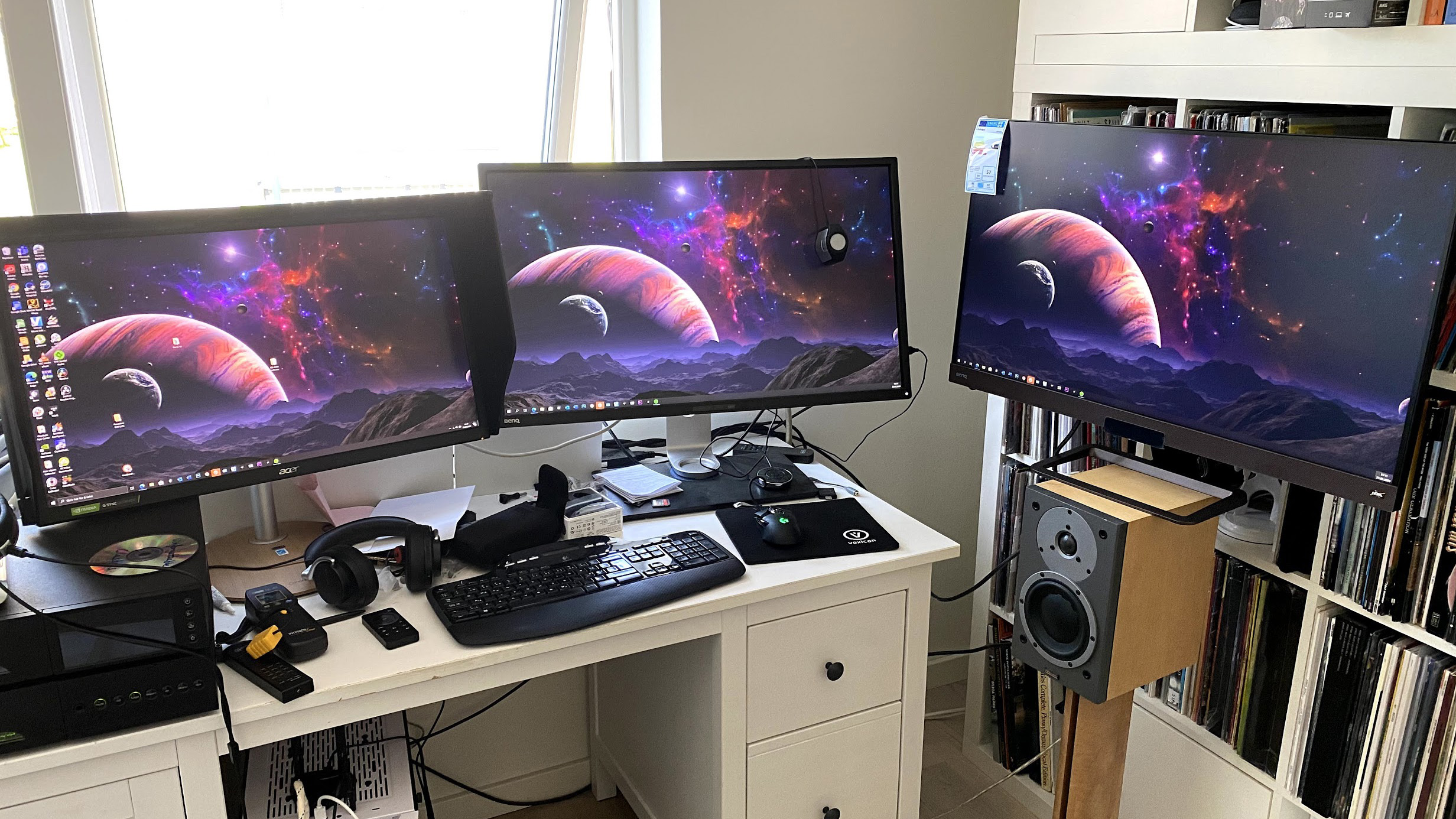 Acer ConceptD CP7 (CP7271K P) 3 Acer & BenQ screens