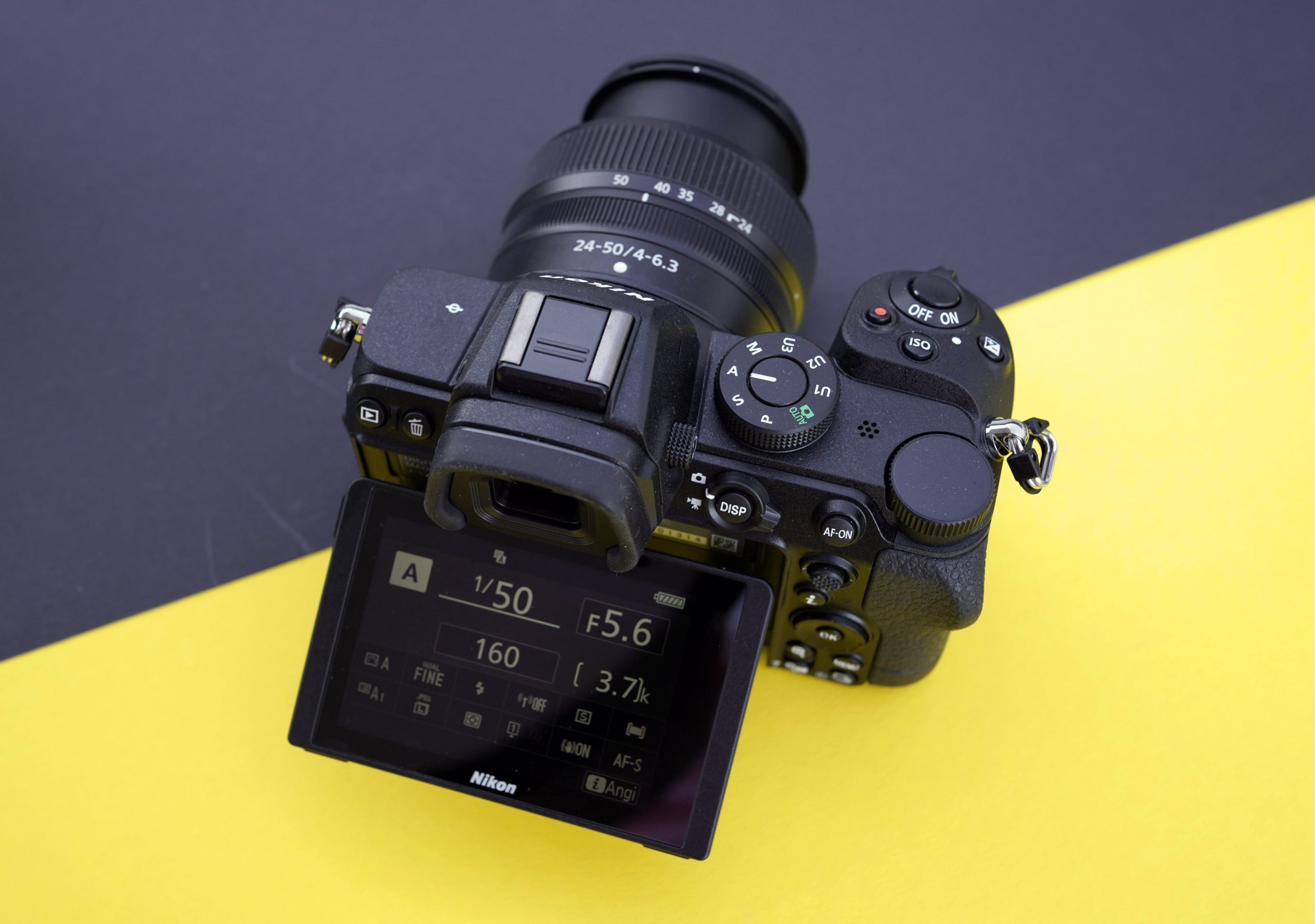 Nikon Z5 1 Nikon Z5 bak scaled 1