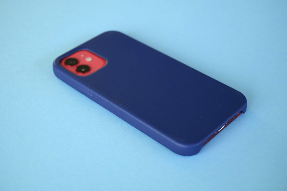 iPhone 12 mujjo bak scaled 1