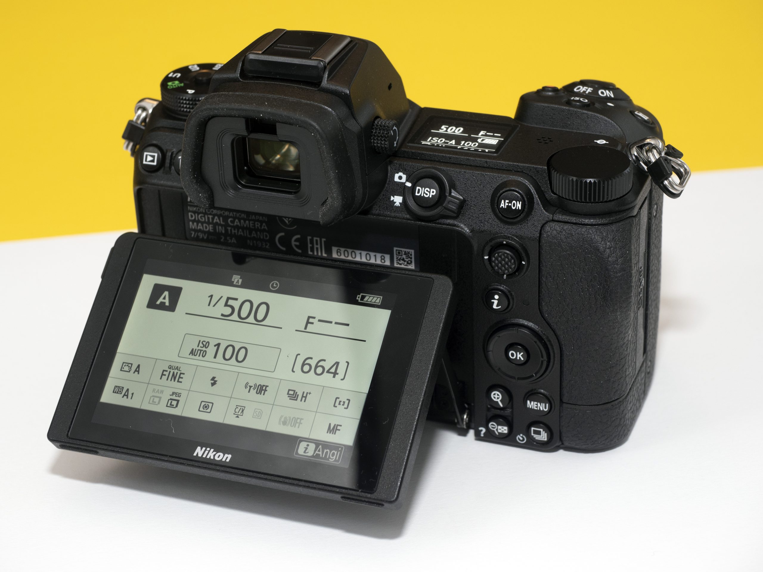 Nikon Z7 II 5 Nikon Z7II skjerm scaled 1