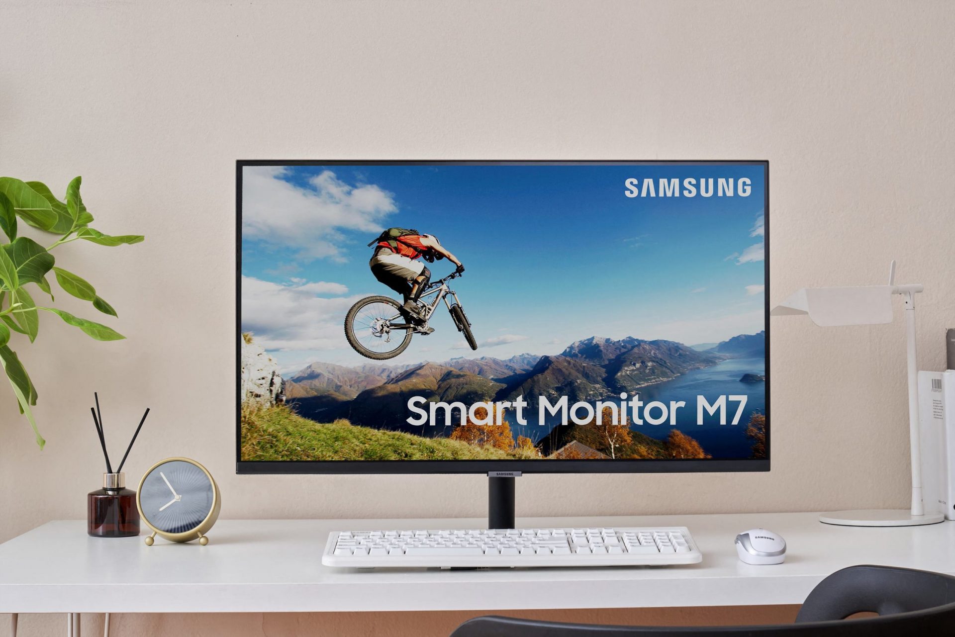 Samsung M7 Smart Monitor (LS32AM700)