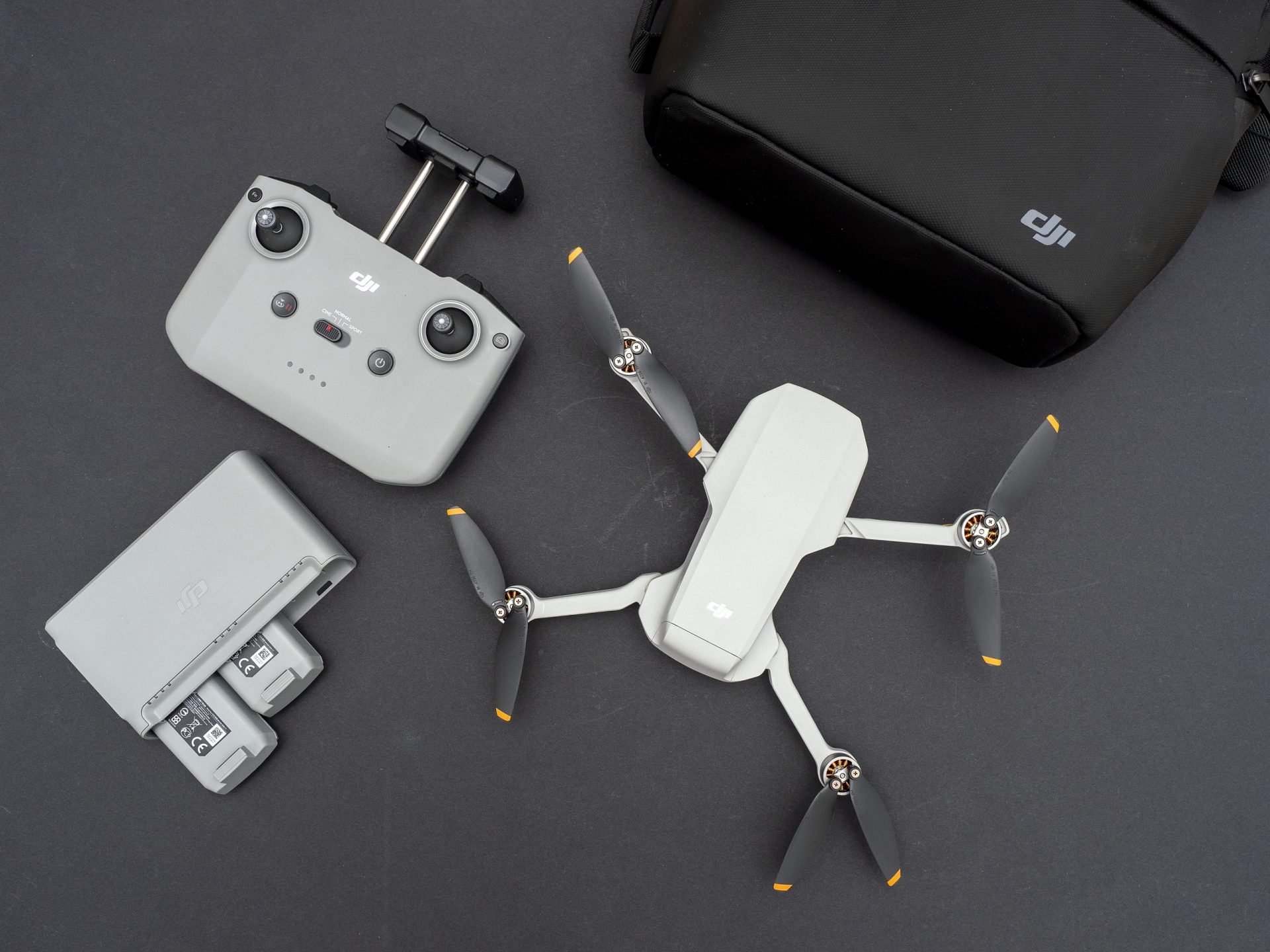 TEST: DJI Mini 2 Fly More Combo – Film i 4K fra luften