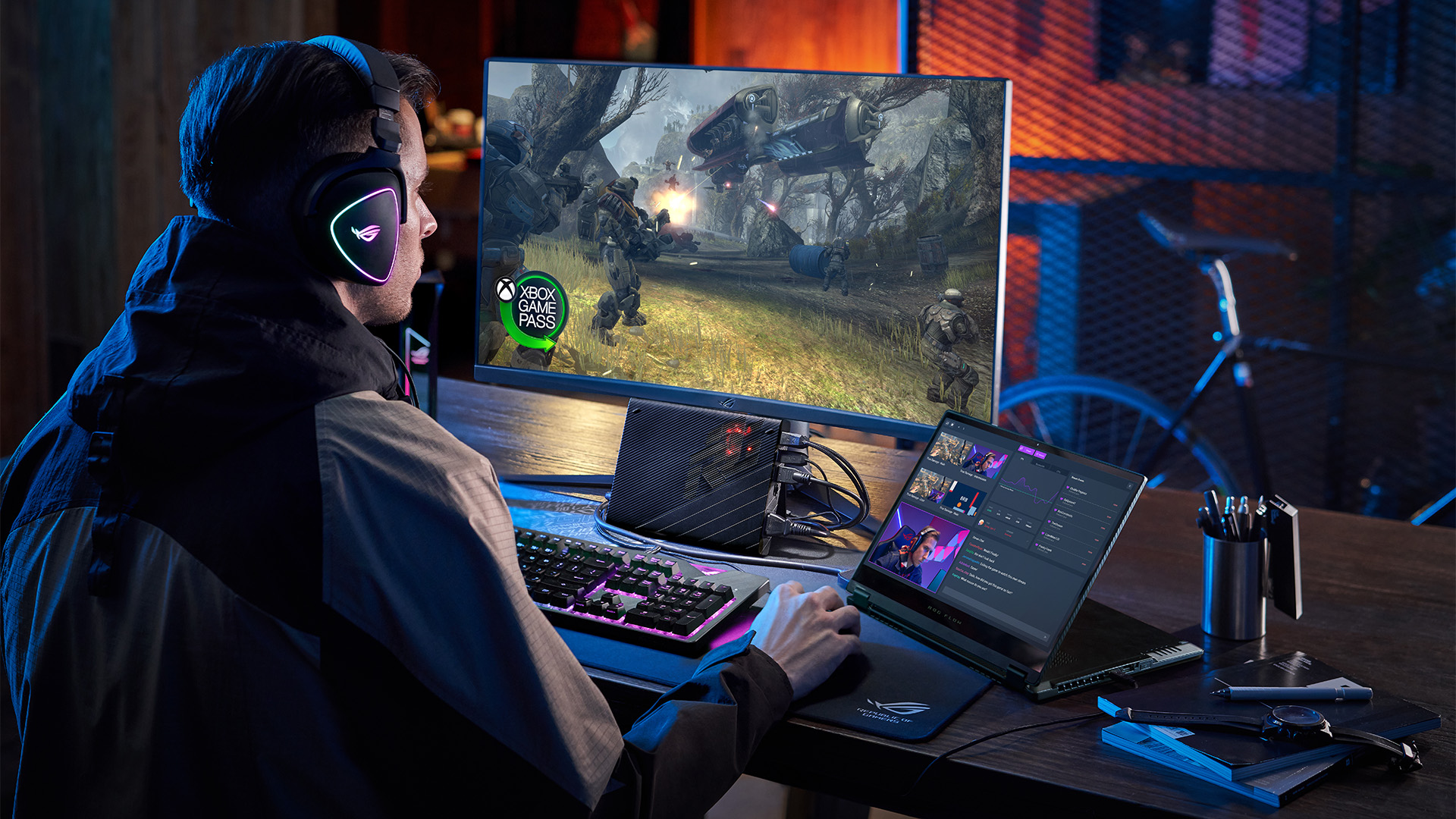 Asus ROG Flow X13 (GV301QH-K5230T) 6 ROG Flow X13 GV301 lifestyle 5