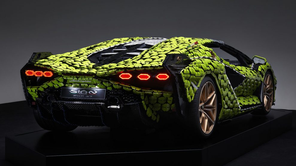 Life-size LEGO Technic Lamborghini Sian FKP 37 (10)