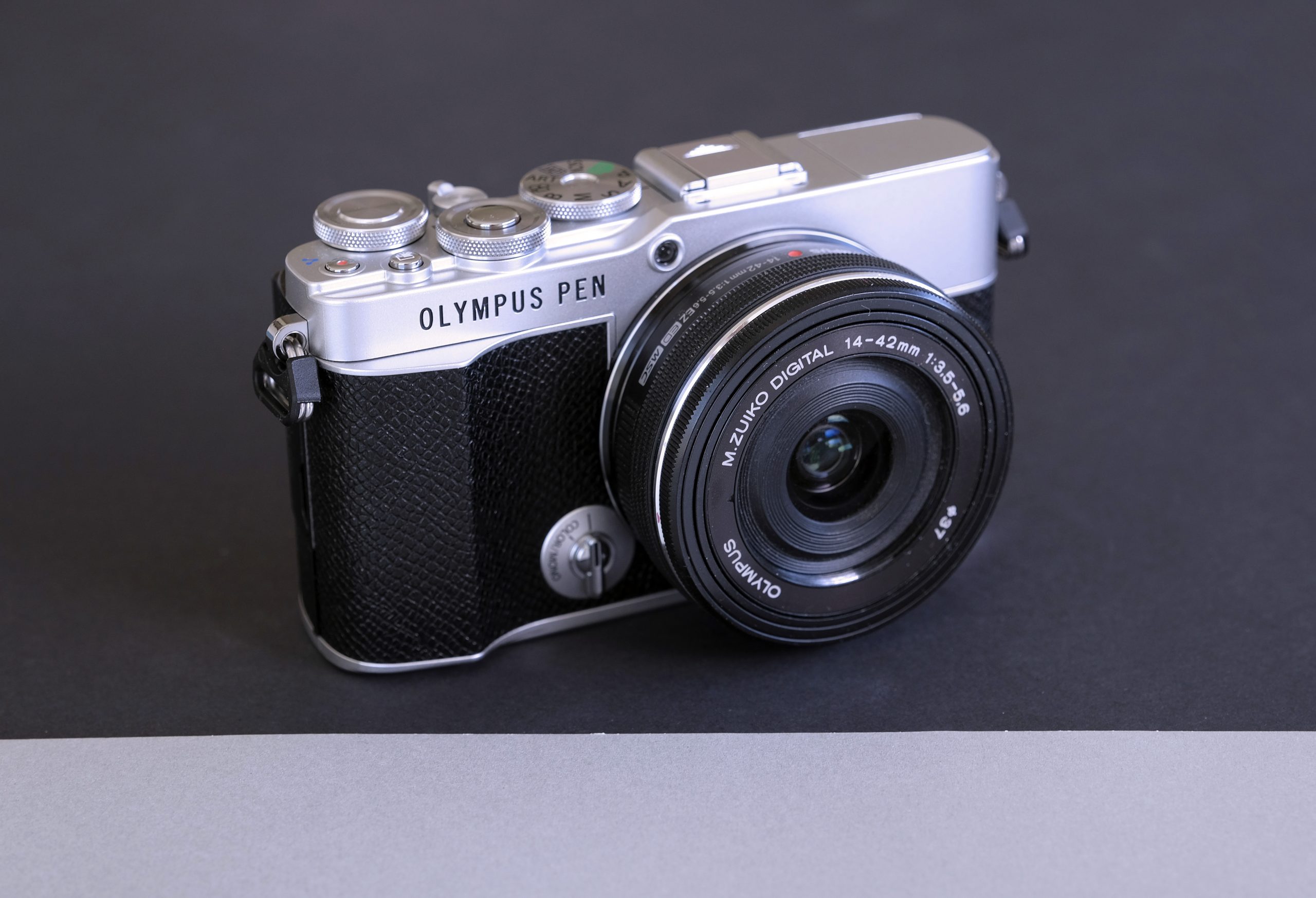 Olympus PEN E-P7 1 op2 1