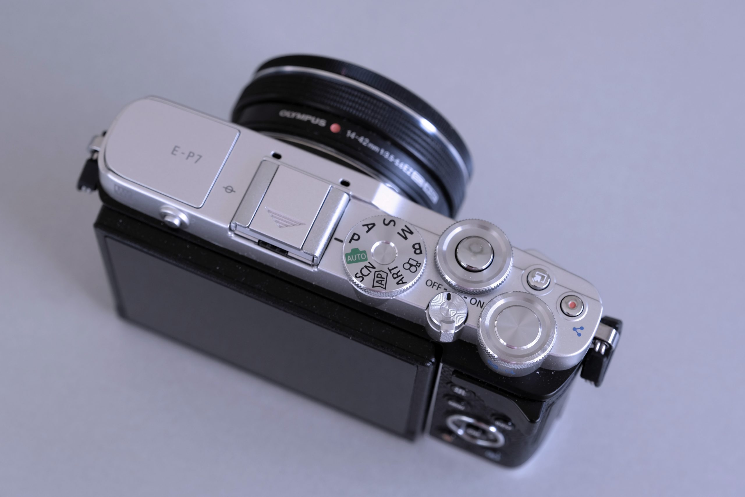 Olympus PEN E-P7 7 op8
