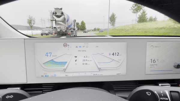 Hyundai Ioniq 5 blind area video