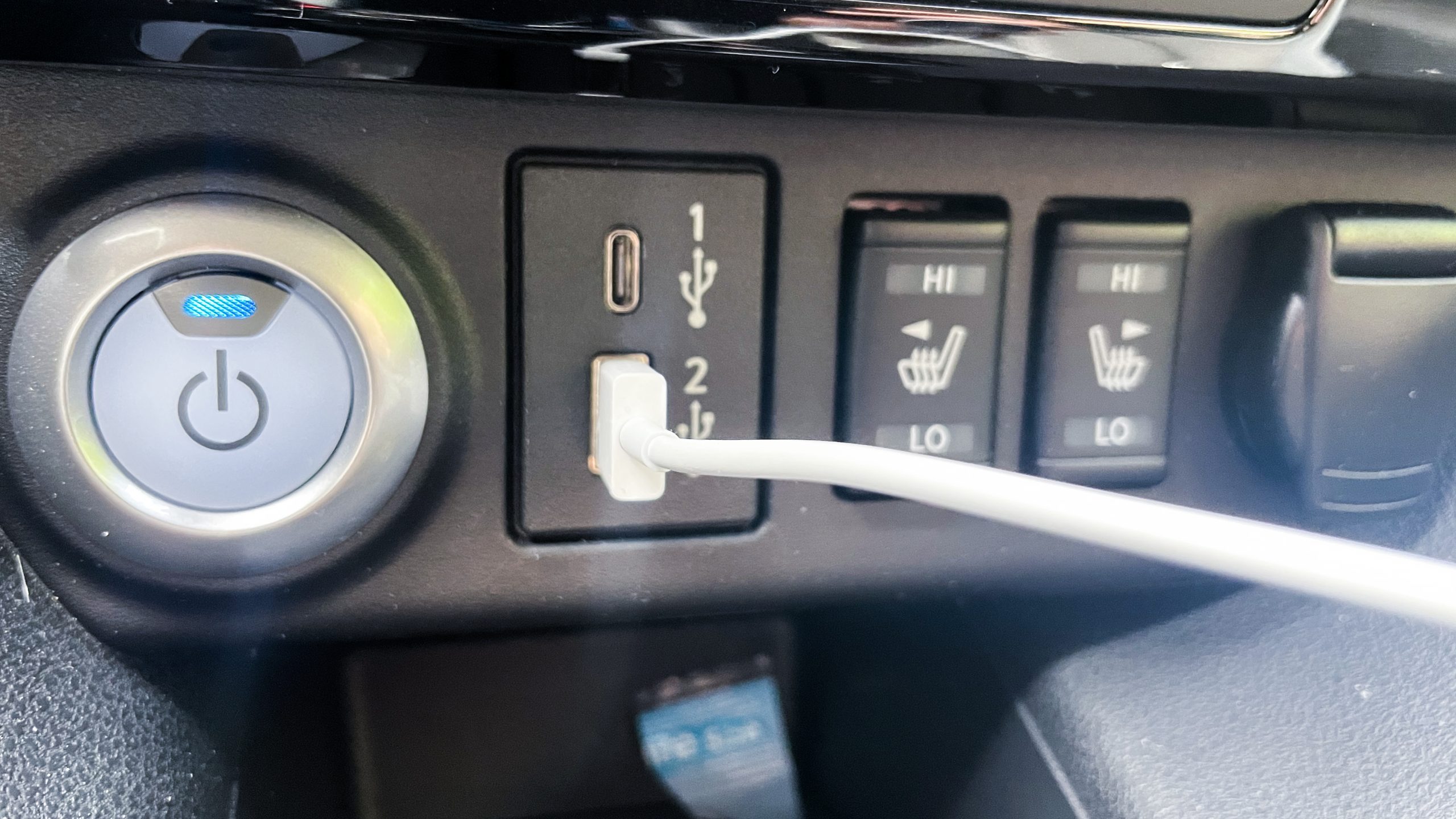 Nissan Leaf e+ med Bose Sound System 7 Nissan Leaf 2021 CarPlay cable