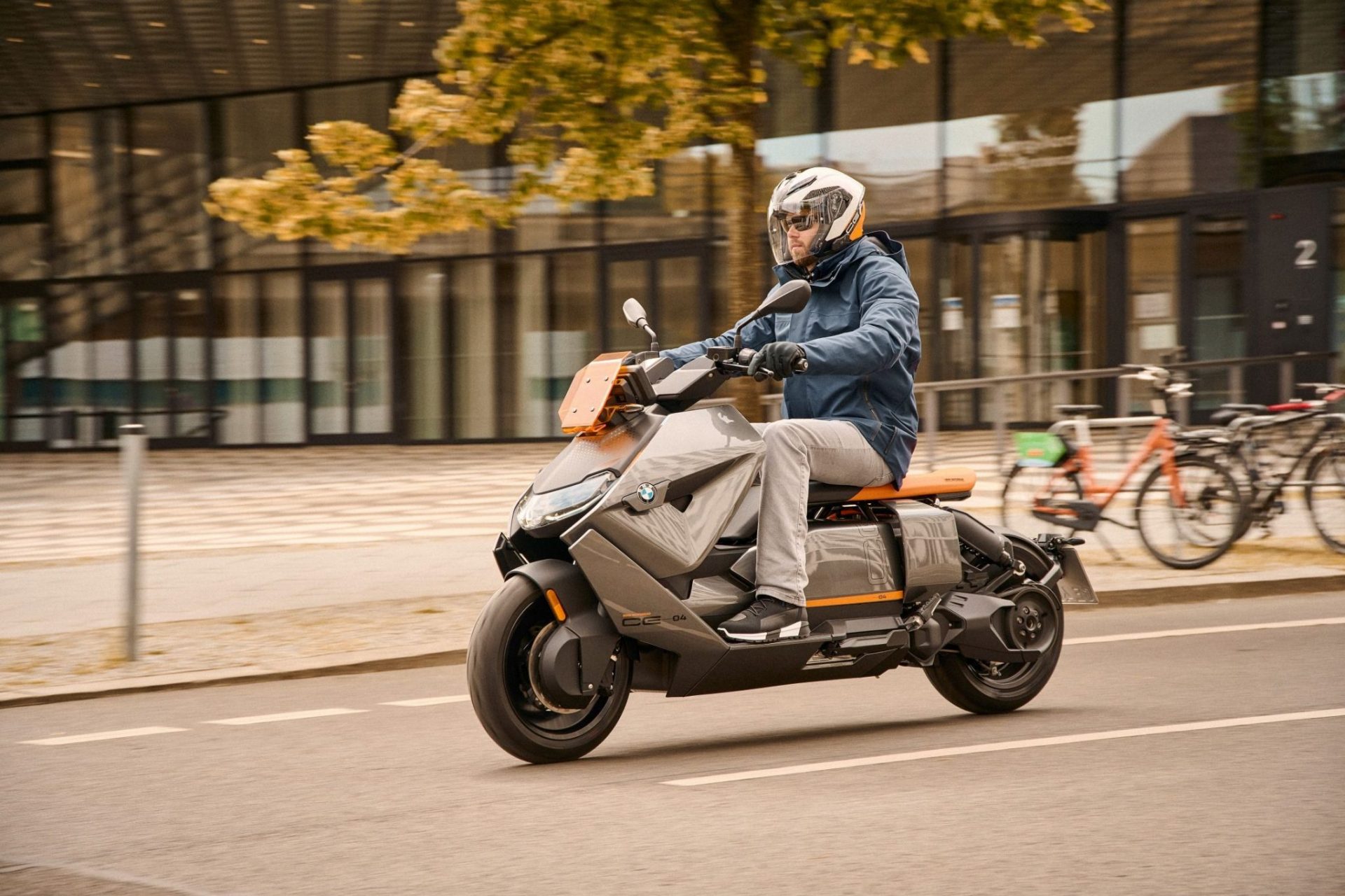 BMW elektrificerer de tohjulede