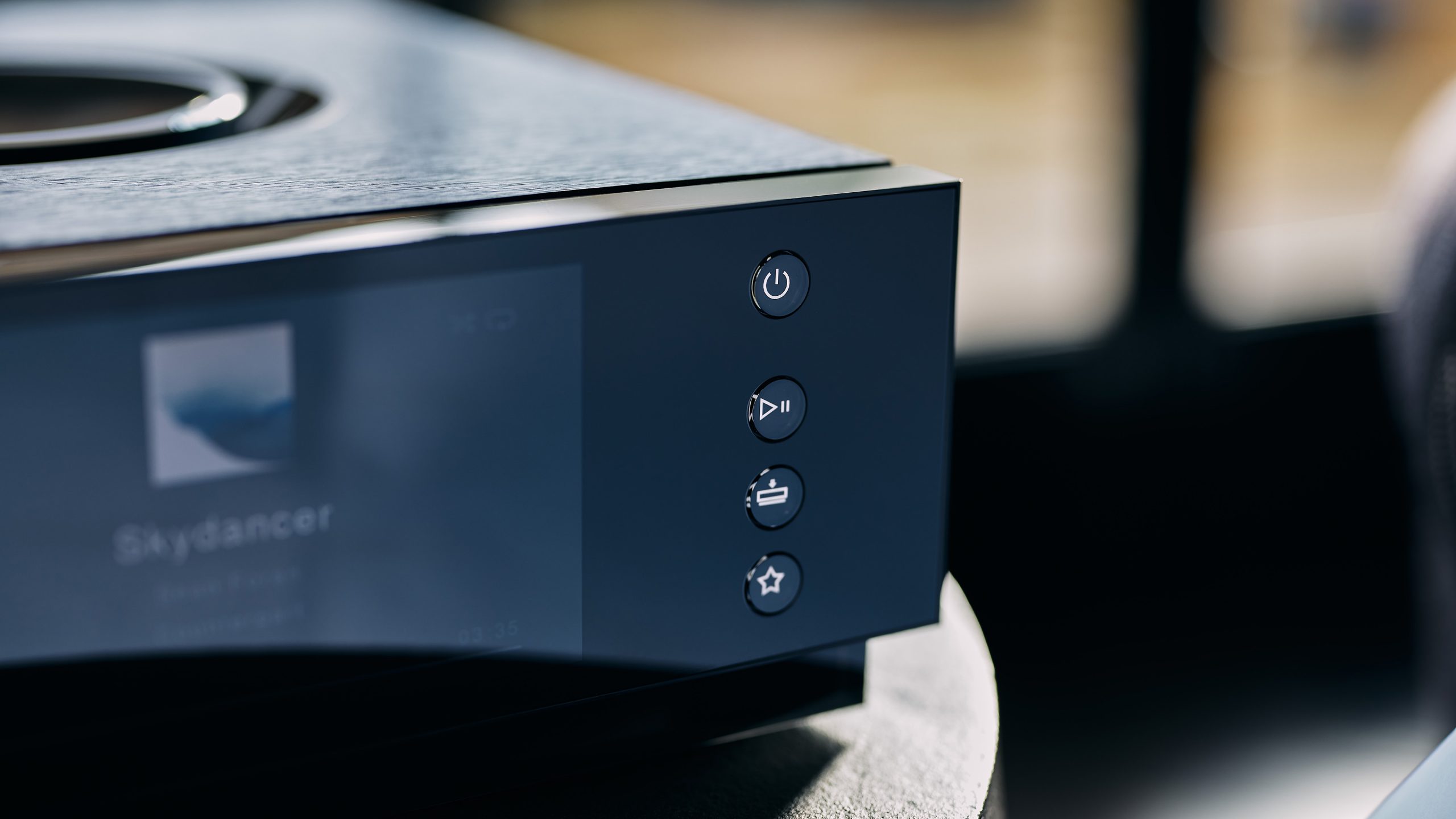 Naim Uniti Atom Headphone Edition 4 Naim Uniti Atom Headphone Edition - button controls