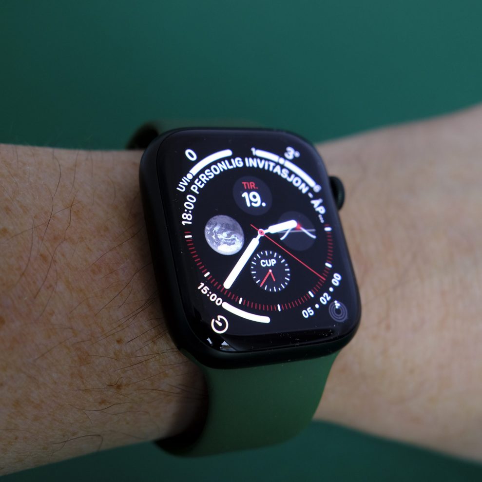 Apple Watch S7 screen II