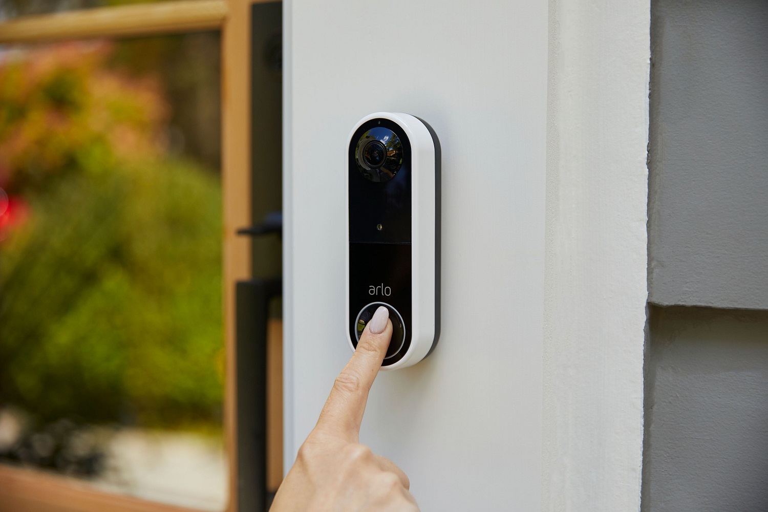 TEST: Arlo Essential Wire-Free Doorbell – Med er du altid hjemme