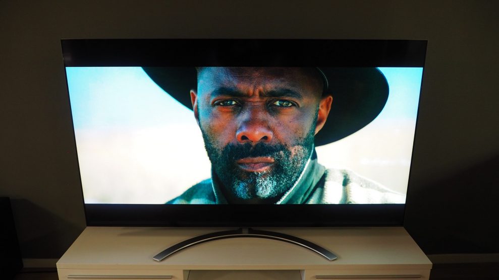 LG-QNED99-PQ-Idris-Elba-scaled