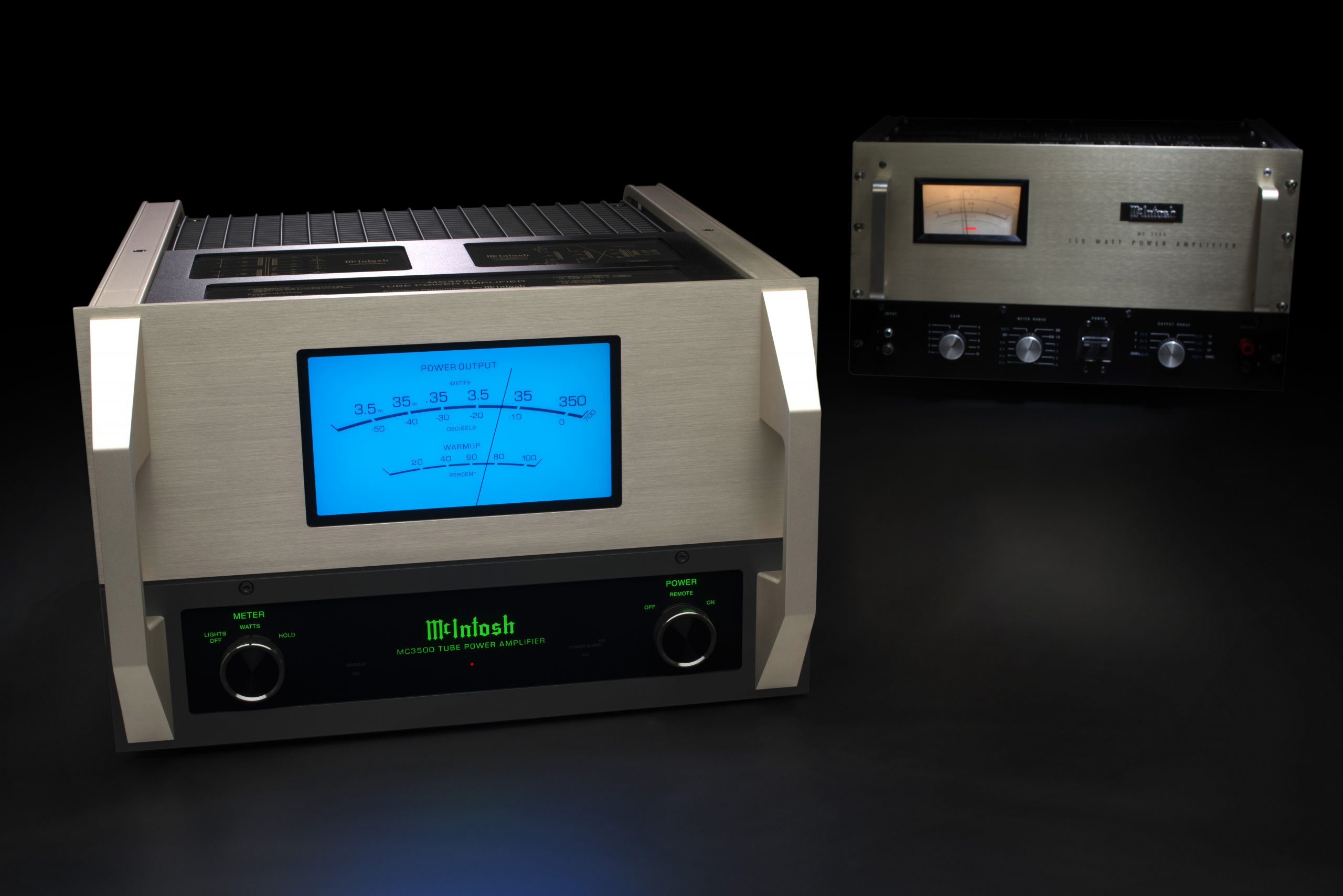 McIntosh MC3500 Mk II retro-rørforstærker 1 MC3500 Mk II and original MC3500 Offset background hi res scaled 1