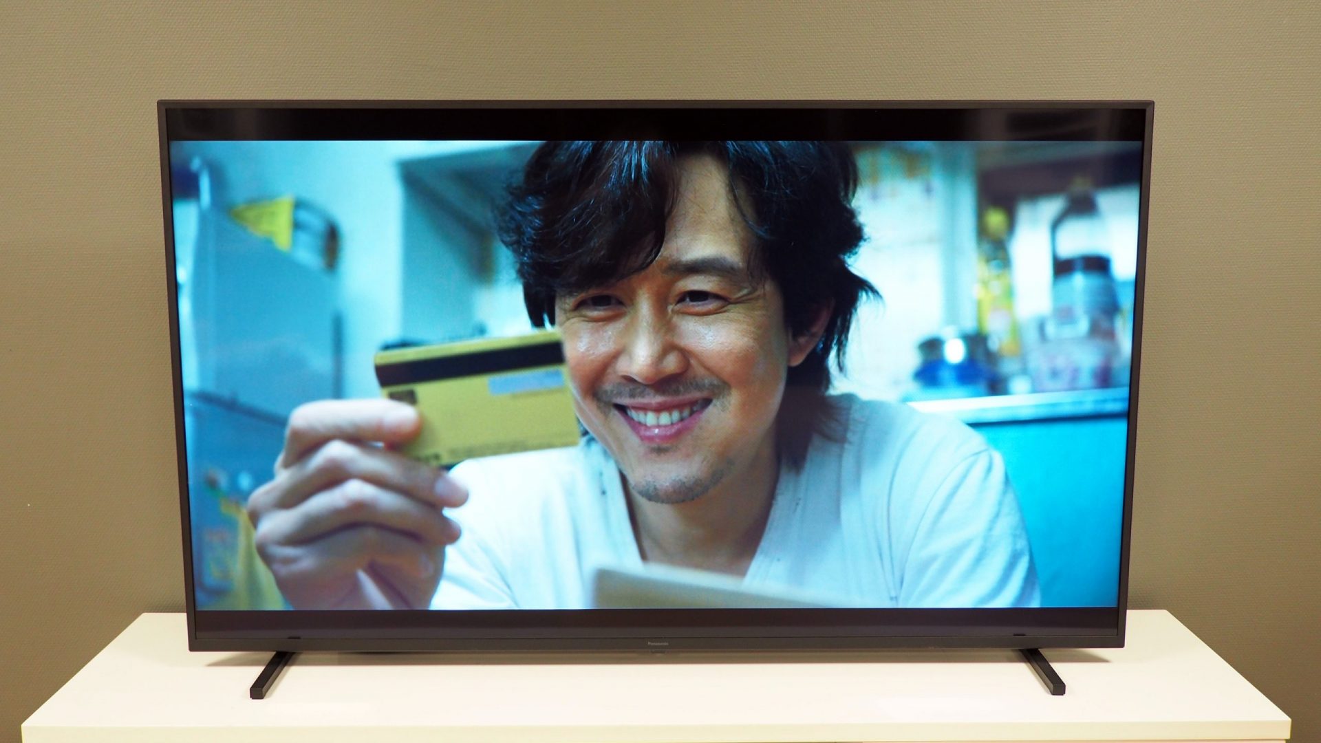 Panasonic JX800E Squid Game scaled 1