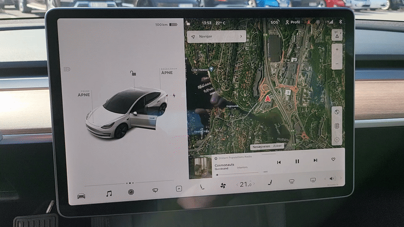 Tesla Model 3 navigation