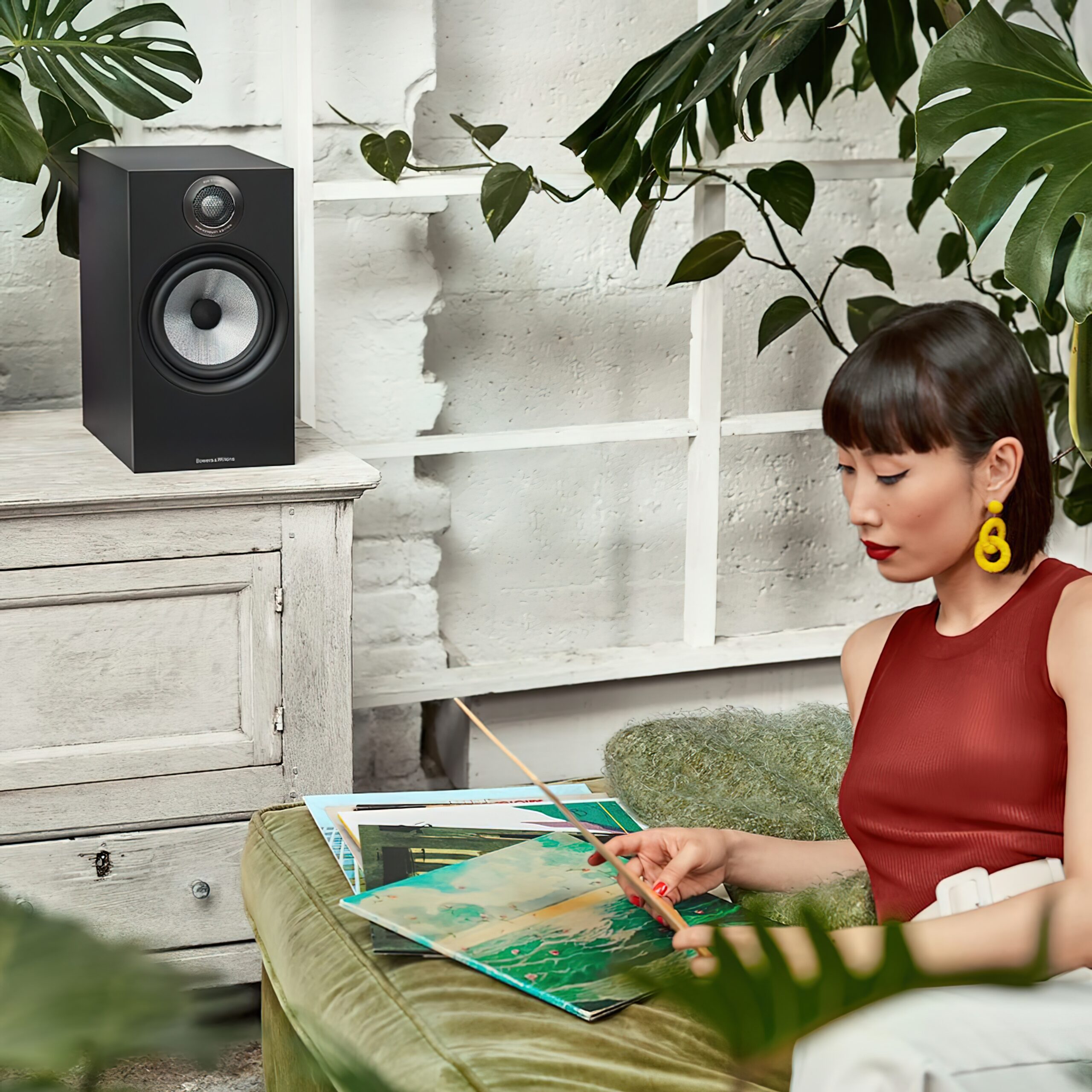 Bowers & Wilkins 606 S2 Anniversary Edition Lifestyle(3)