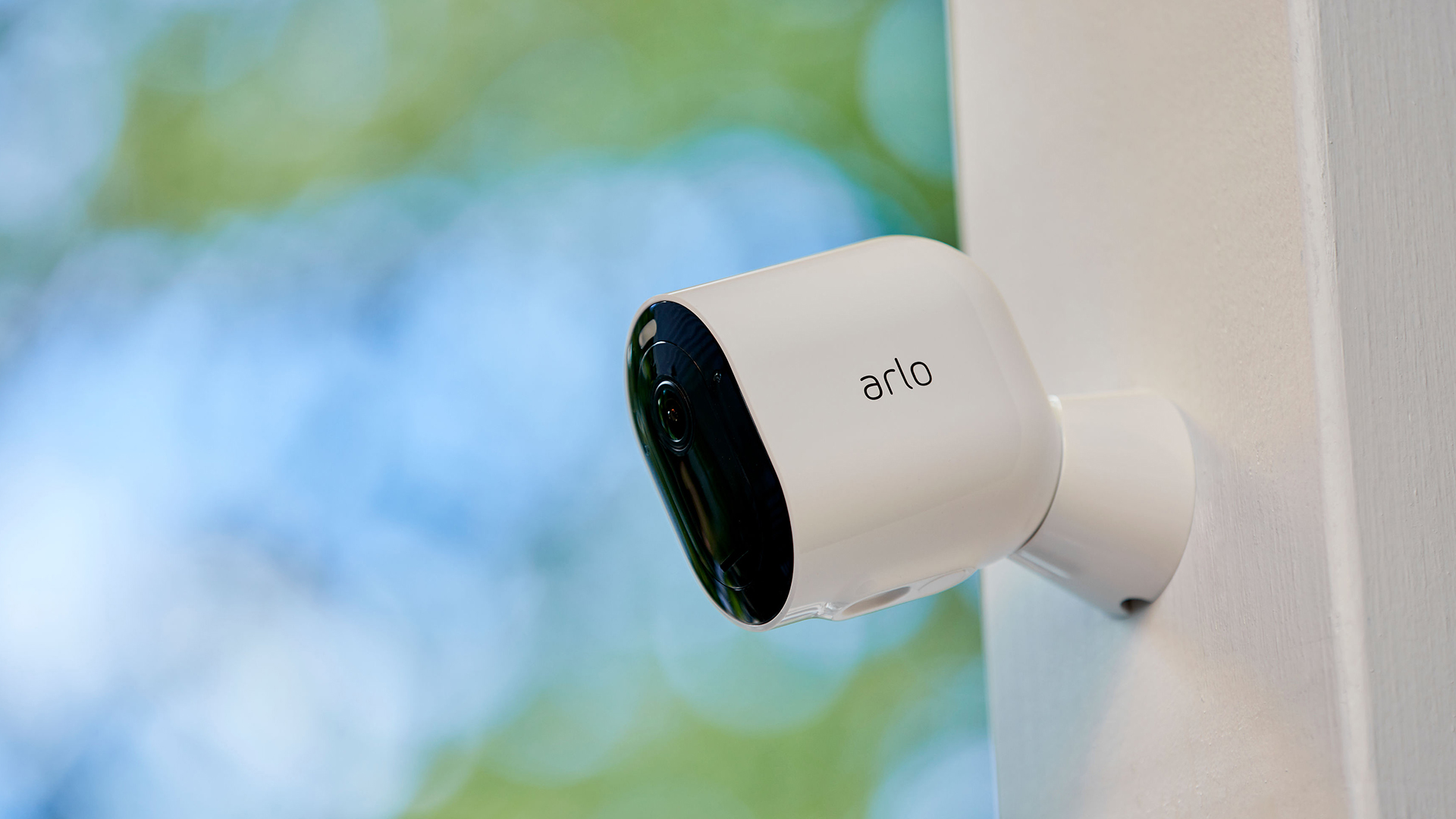 TEST: Arlo Pro Spotlight Camera – Helt trådløs