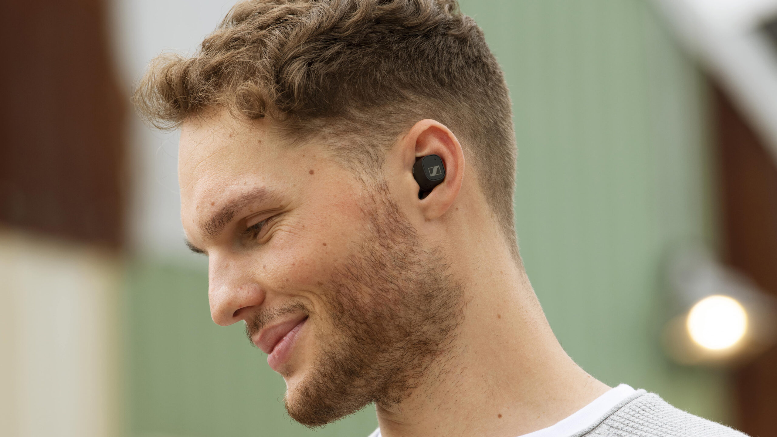 Sennheiser CX Plus True Wireless 1 Sennheiser CX Plus True Wireless man