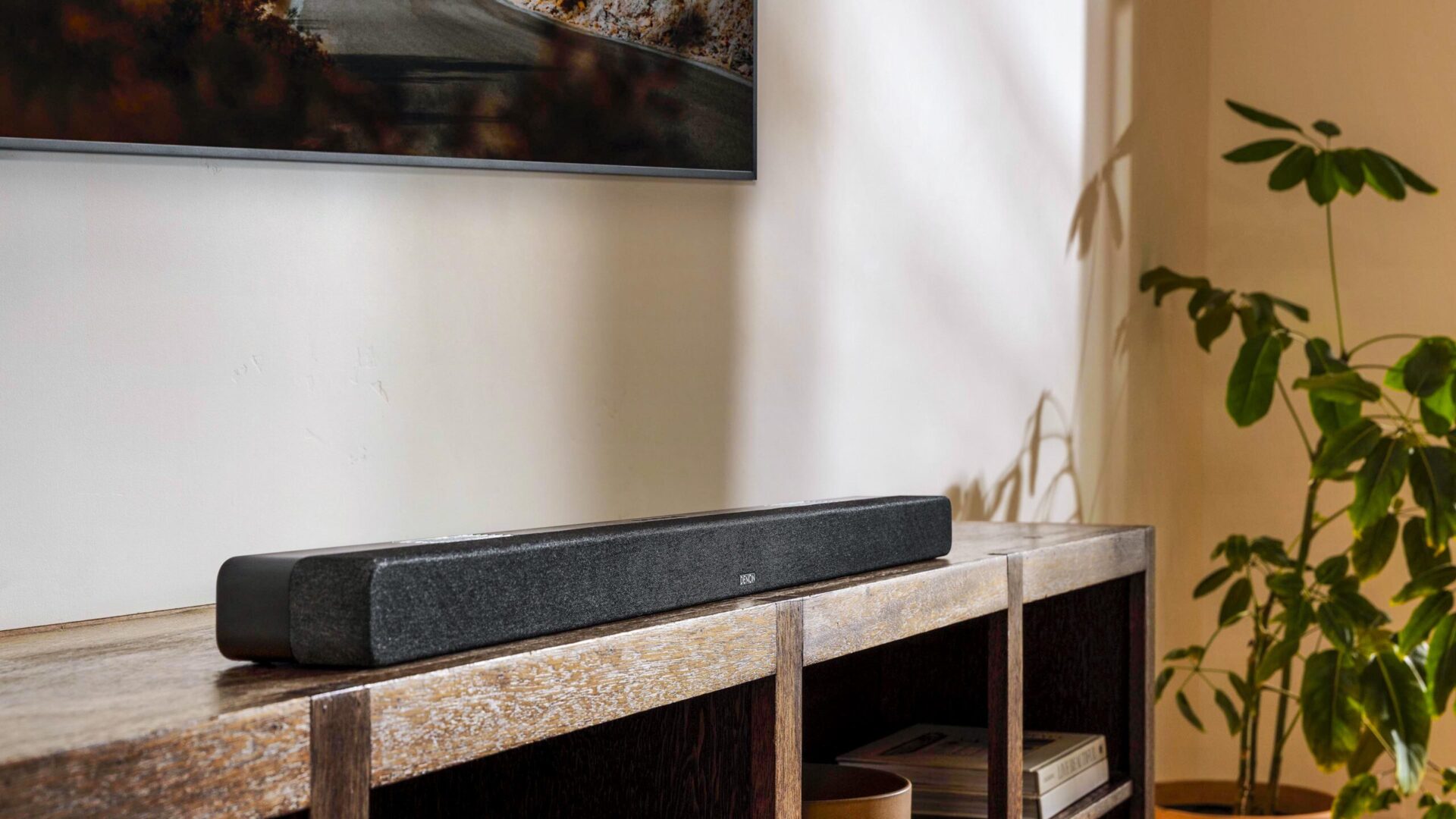 Denon DHT S517 Soundbar Lifestyle6 scaled 1