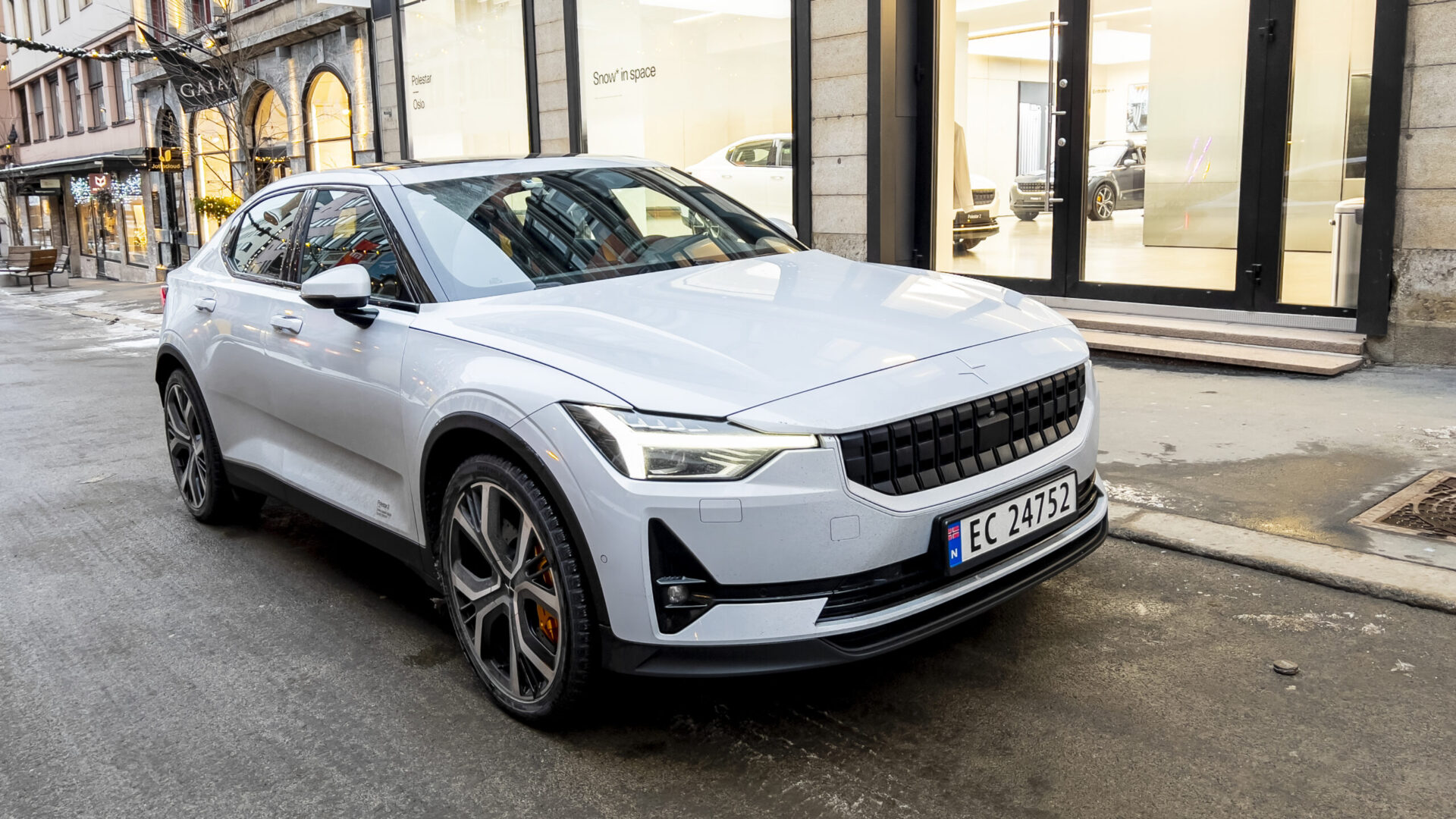 Polestar 2 Performance Engineered