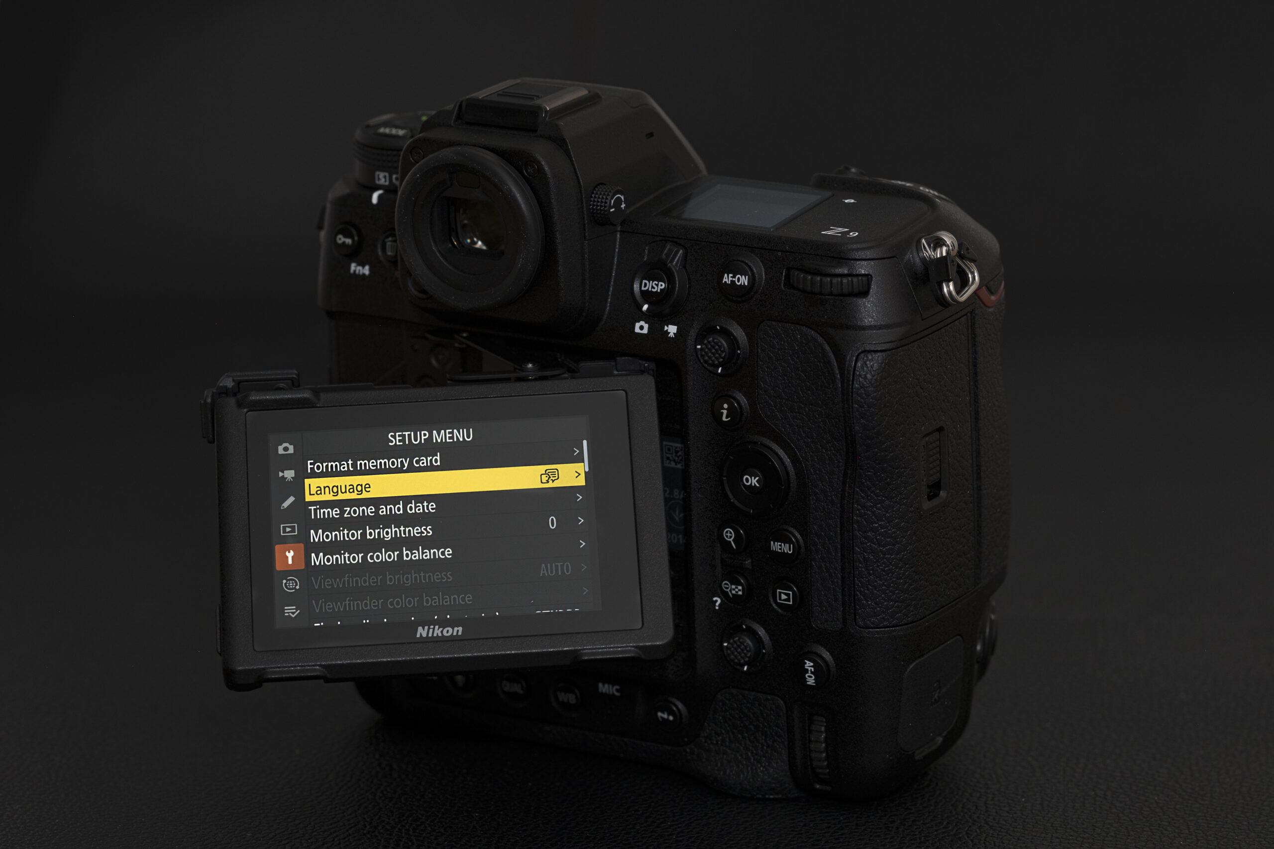 Nikon Z9 skjerm scaled 1