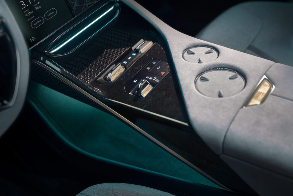01 Eletre Studio INT Centre Console
