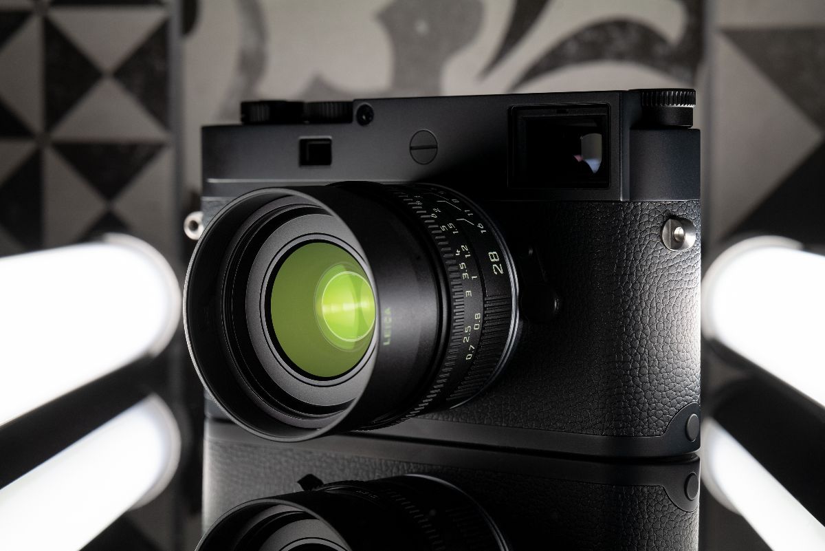 Leica Summicron-M 28 mm f/2 ASPH i sort