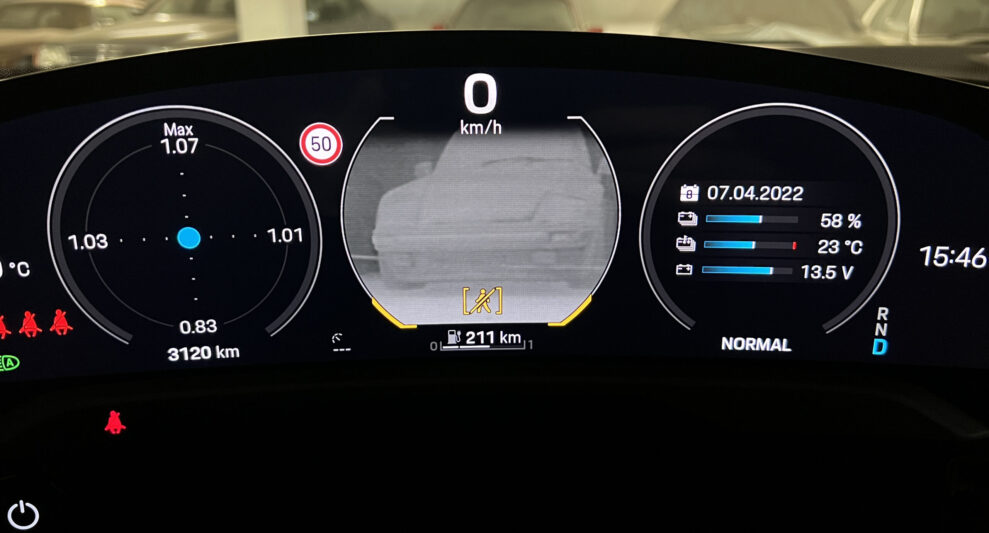 Porsche Taycan GTS instruments IV