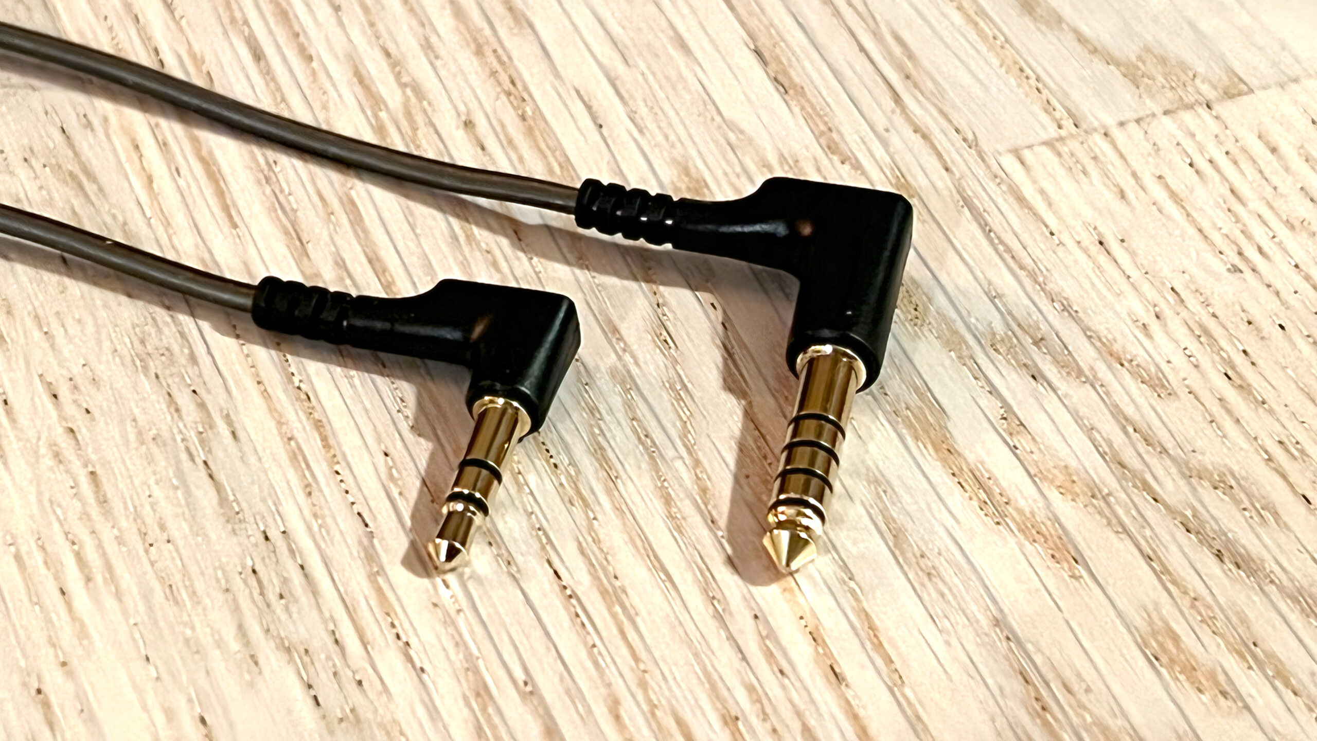 Sennheiser IE 600 cables scaled 1 scaled 1 Sennheiser IE 600 cables scaled 1 scaled 1